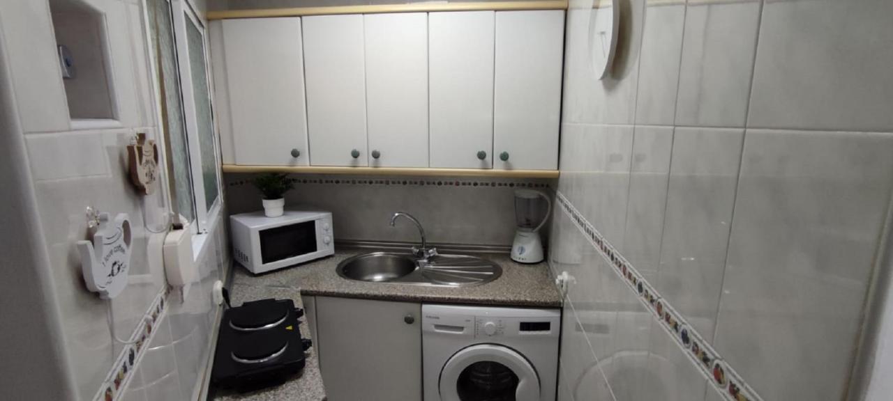 Turisstiko Playa Carvajal Apartman Fuengirola Kültér fotó
